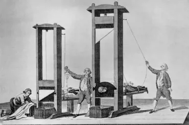Jak dlouho vnímá useknutá hlava: Slavný francouzský vědec Lavoisier vyzkoušel pokus sám na sobě