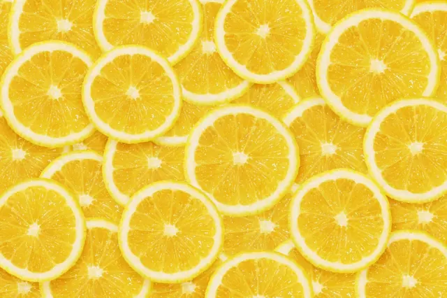 Zmrzlé citróny: Po rozmrazení je jejich kůra plná léčivých látek odstraňujících infekce