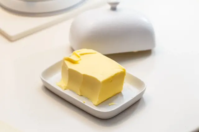 Rozehřejte troubu: S tímto trikem vám vydrží máslo čerstvé až tři roky