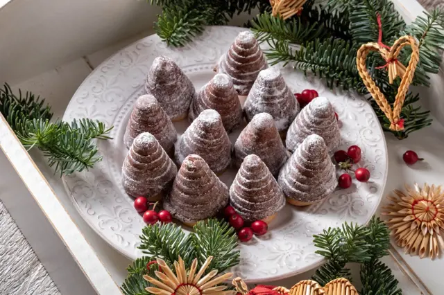 Jak na nejlepší vosí hnízda - oblíbené vánoční cukroví, které nemusíte péct