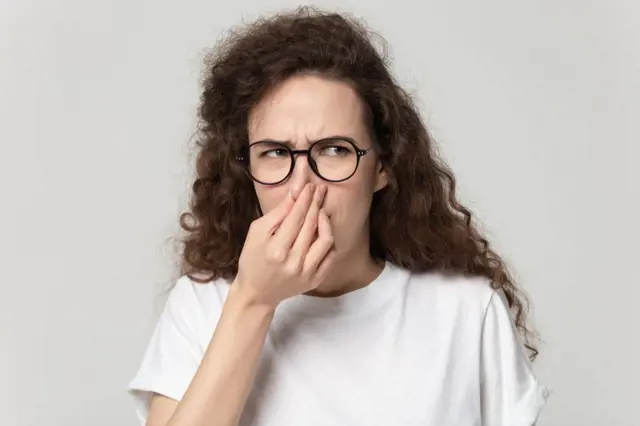 Zápach z nosu: Kdy je nebezpečný a jak se ho zbavit pomocí bylinek?
