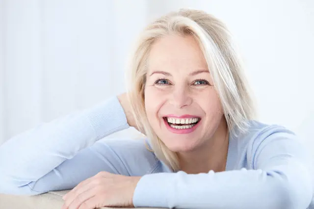 Menopauza se obvykle dostaví kolem 50. roku, ještě před ní ale přichází perimenopauza, v níž se již objevují první příznaky.