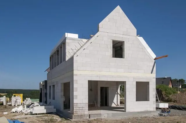 Ytong Dům: Postavte Si Kvalitní a Moderní Domov () Ytong Dům: Postavte Si Kvalitní a Moderní Domov