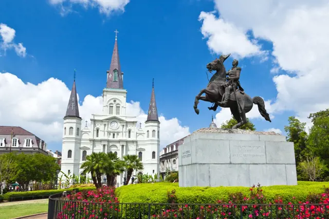 V New Orleans vypukla občanská válka kvůli sochám