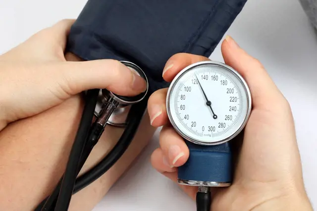 Čím snížit vysoký krevní tlak?