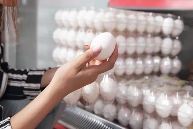 Jak dlouho vydrží vejce v lednici a jak dlouho venku? Méně, než byste čekali
