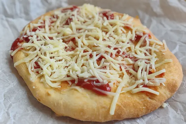 Zkuste langoše z horkovzdušné fritézy. Chutnají výborně, nejsou nasáklé olejem a zvládne je každý 