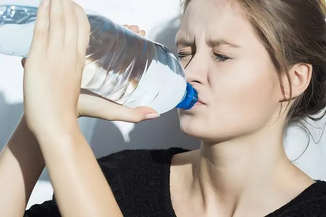 Pitné návyky zlepší energii, pokožku i psychickou pohodu. Ale nedělejte tyhle chyby