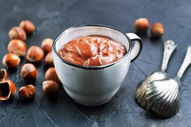 Domácí nutella vám bude chutnat víc než ta kupovaná.