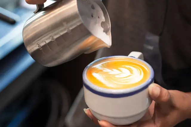 Jak udělat vynikající cappuccino doma bez kávovaru?Je to snazší, než si myslíte