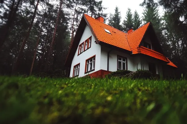 Tuhle chatu postavila AI. Pochlubte se raději svojí poctivou chalupou