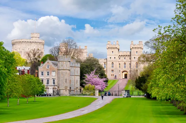 Video dne: Vítejte v paláci, kde panenky žijí lépe než vy! Vítá vás královský Windsor!