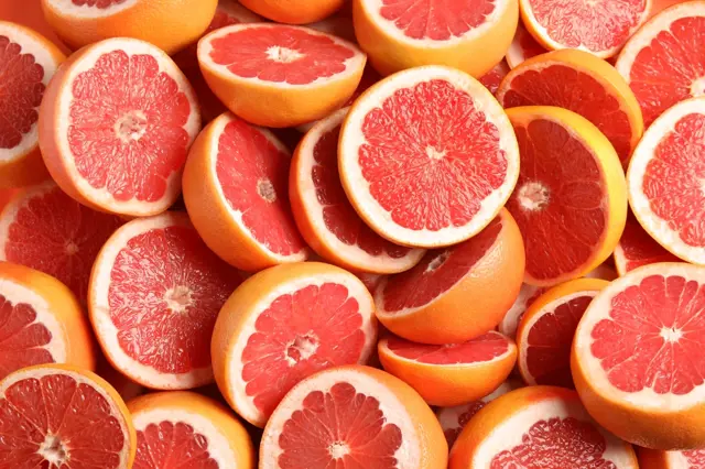 Grapefruitová dieta slibuje úbytek 10 kilo za 10 dnů. V čem ale může uškodit?