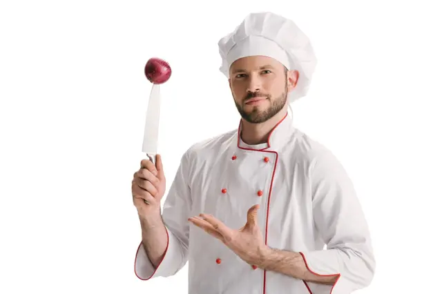 Proč při krájení cibule profesionální kuchaři nepláčou: Jednoduché triky
