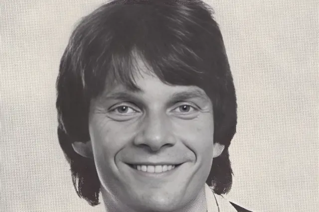 Pavel Roth začal svou profesionální kariéru v roce 1983 jako sólista Orchestru Československé televize. 
