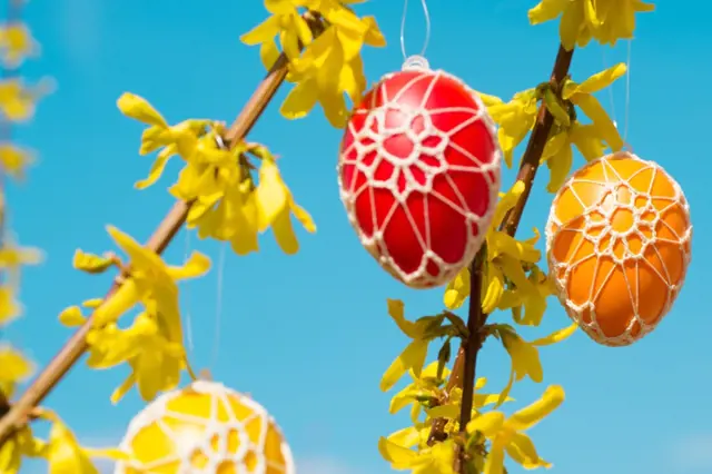 Háčkované Velikonoce: kuřátka, slepičky, zajíčky i vajíčka zvládnete snadno