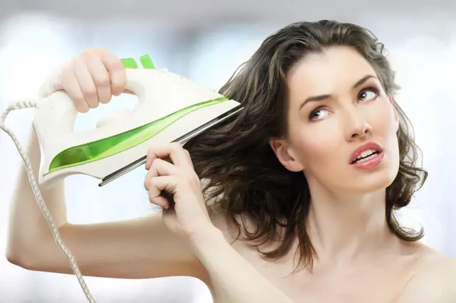 Jak narovnat vlasy bez žehličky a ještě je ozdravit: Zkuste přírodní metody