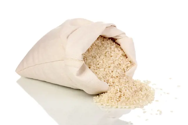 Proč naše babičky dávaly rýži v plátěném sáčku do trouby? Důvod vás překvapí