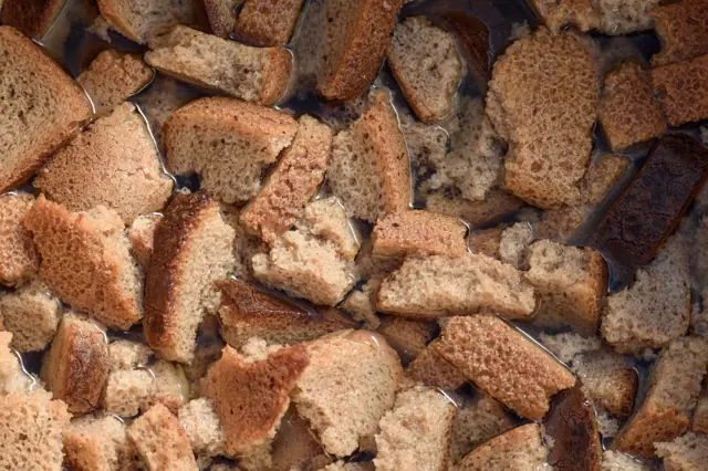 3 geniální způsoby, jak využít starý chleba: Vyhazovat ho je hřích