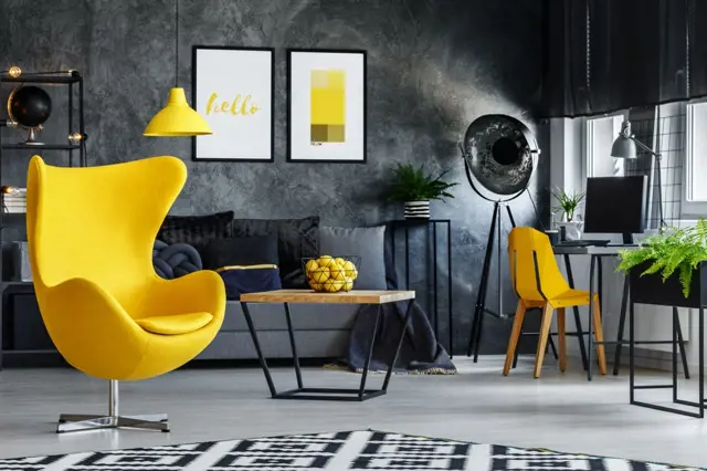 Žlutá a šedá: Jak využít barvy roku 2021 v interiéru?