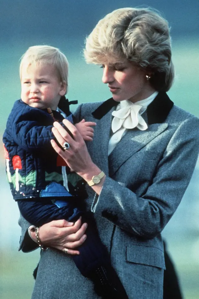 Princezna Diana se chtěla odstěhovat i s dětmi.