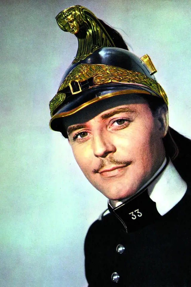 Jako poručík dragounů v komedii Velké manévry (1955)