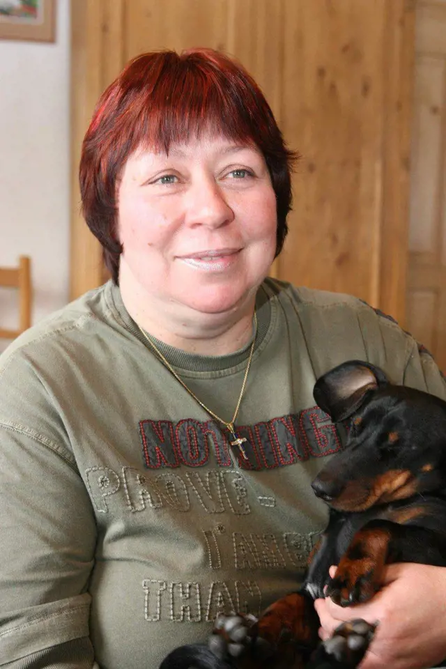 Zuzana Paroubková se svým psem - 30. 12. 2005
