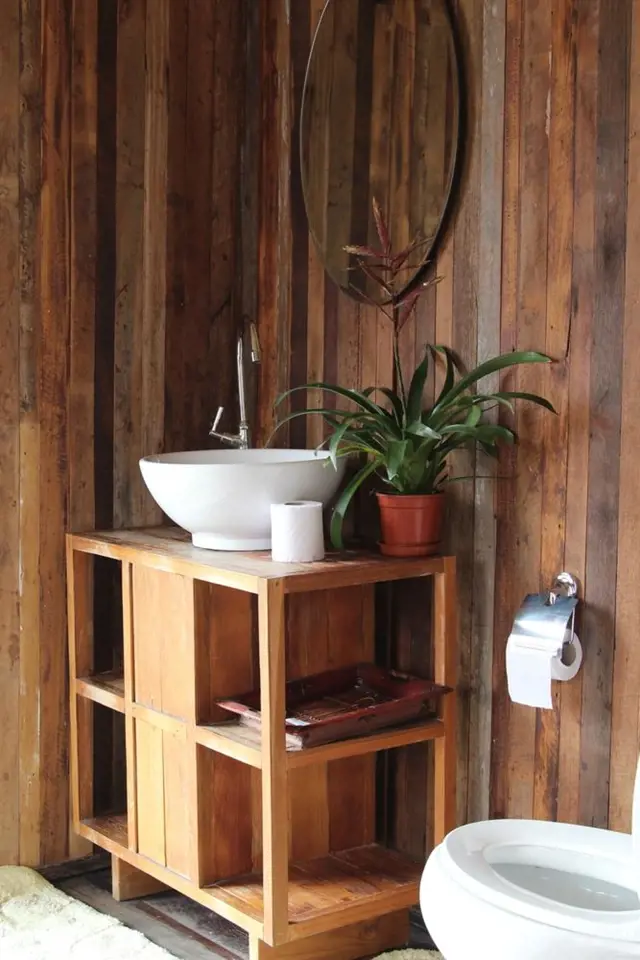 Dřevěné prvky v koupelně