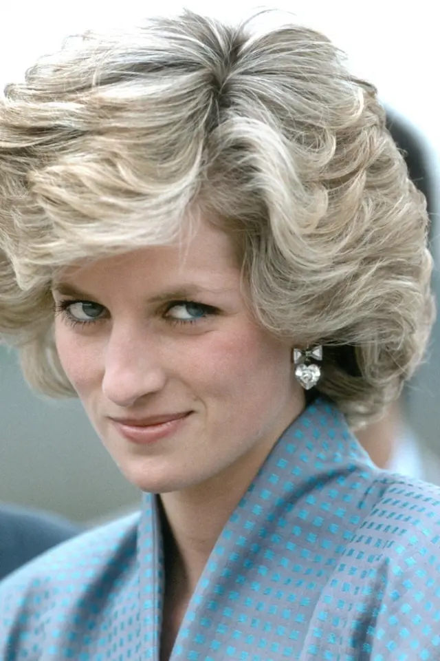 Princezna Diana porušovala pravidlo, že první se na lože musí odebrat královna. 