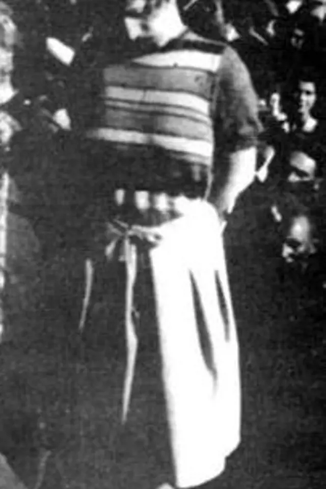 Ewa Paradies byla nacistická dozorkyně z koncentračního tábora Stutthof. Za své zločiny byla 4. července 1946 popravena.