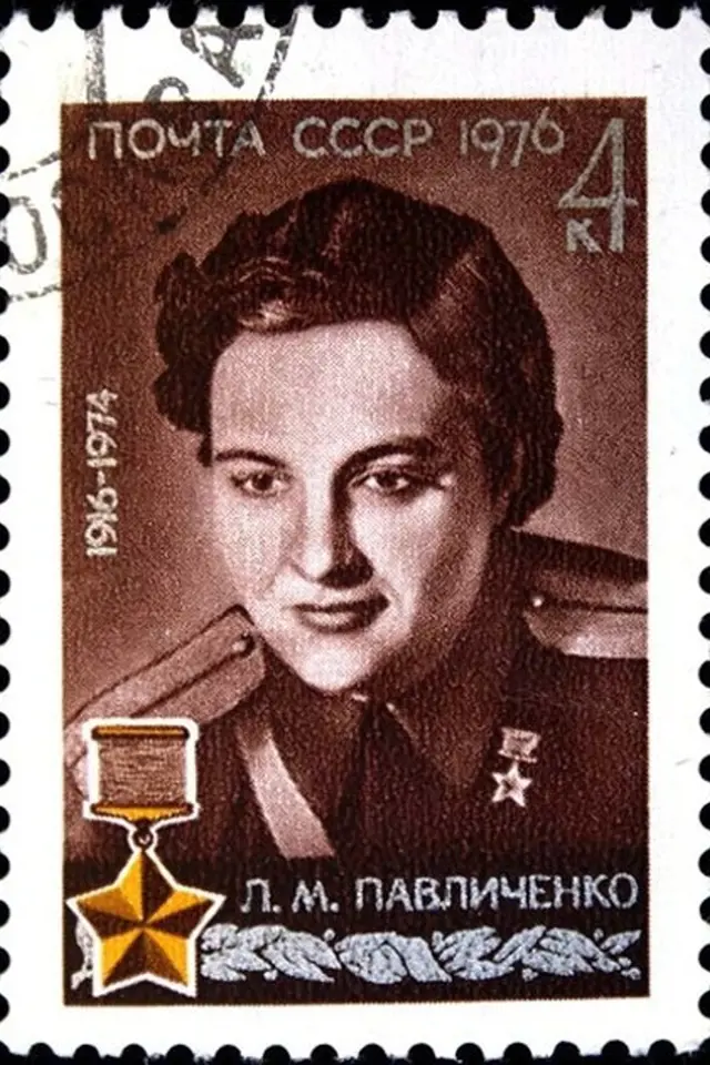 Ljudmila Pavličenko na dobové známce