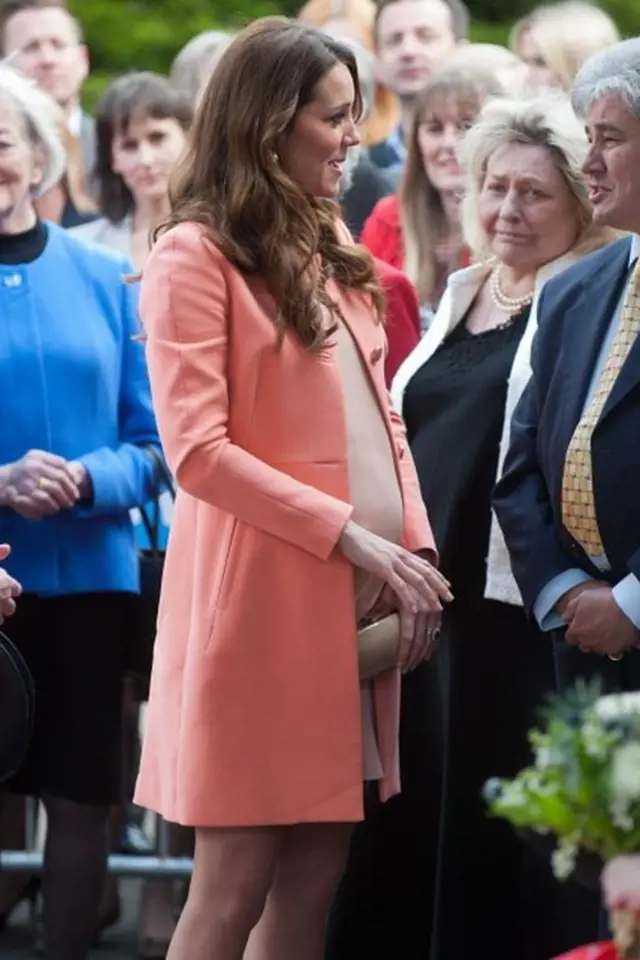 Horký kafe - Vévodkyně Kate, těhotenství si nakonec užila