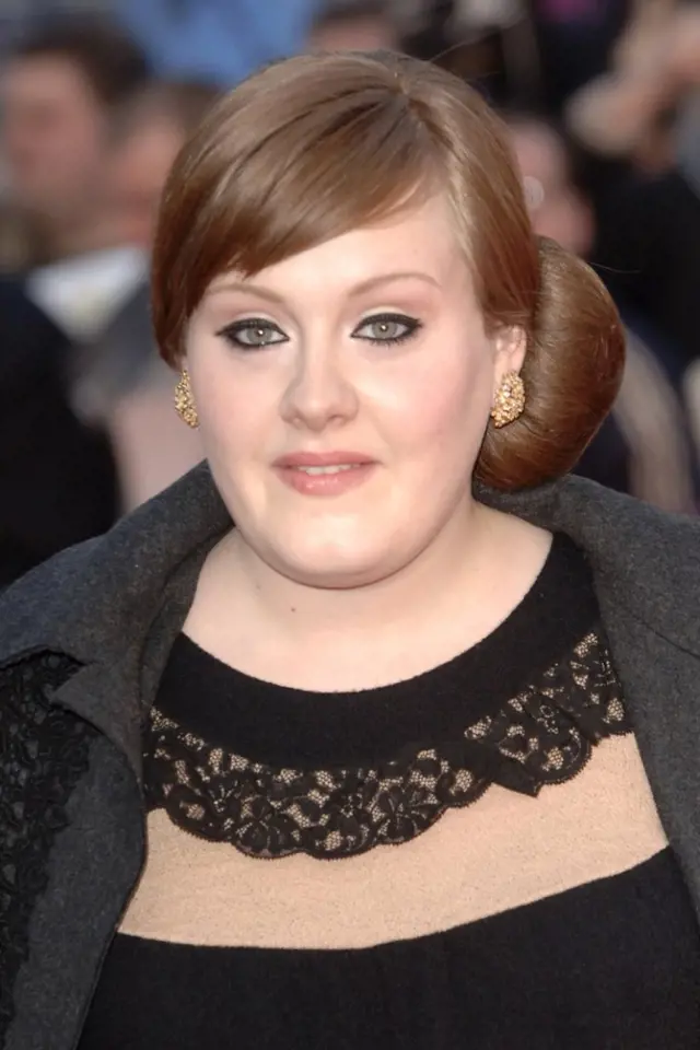 Adele s každou písní trhá rekordy