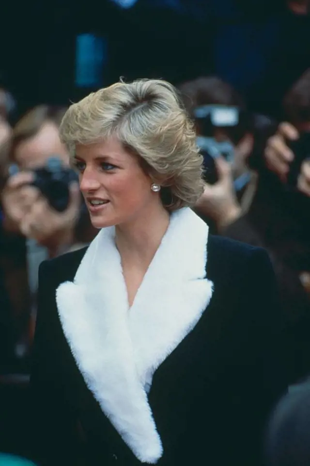 Princezna Diana občas kožešinám neodolala.