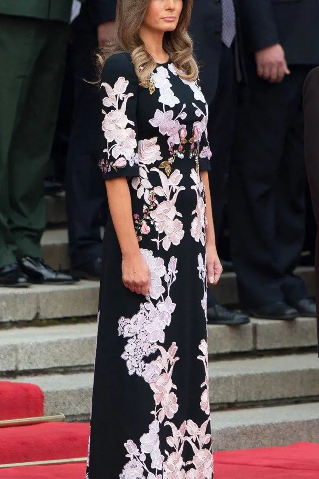 Melanie Trump a její outfity roku 2017: Proč se jí nedaří udávat styl jako skromné Kate?