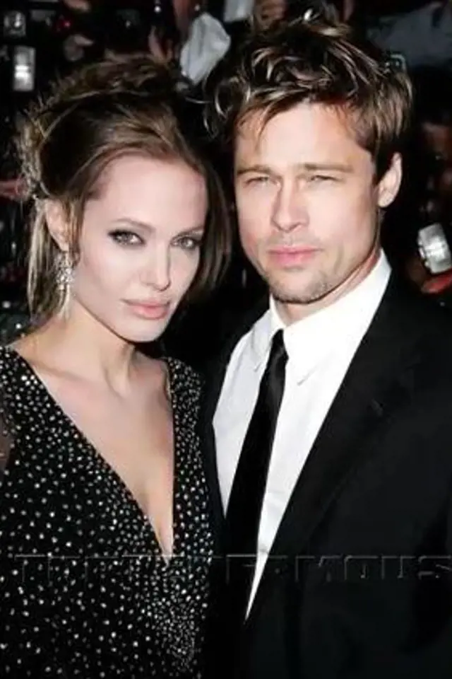 Píše se rok 2006 a pár snů spatřil světlo světa. Angelina se dala dohromady s Bradem Pittem.