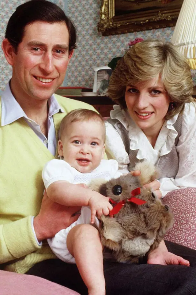 Princ Charles s Dianou a synem