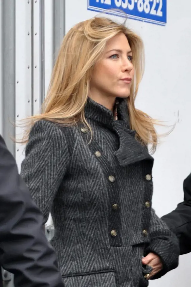 V šatníku u Jennifer Aniston