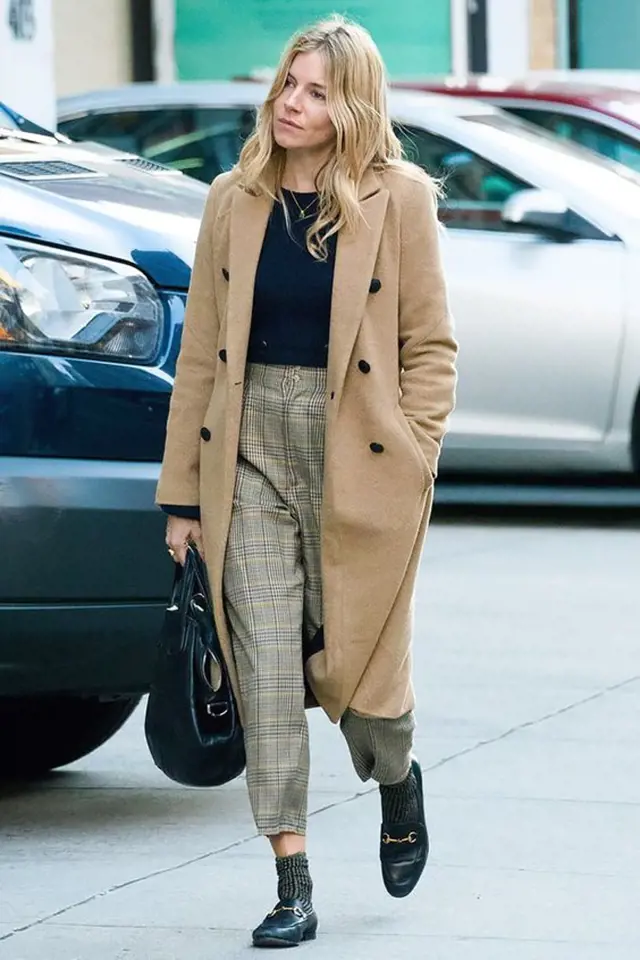 Sienna Miller je vyznavačkou ležérní a pohodové módy bez ztráty hvězdičky za styl.