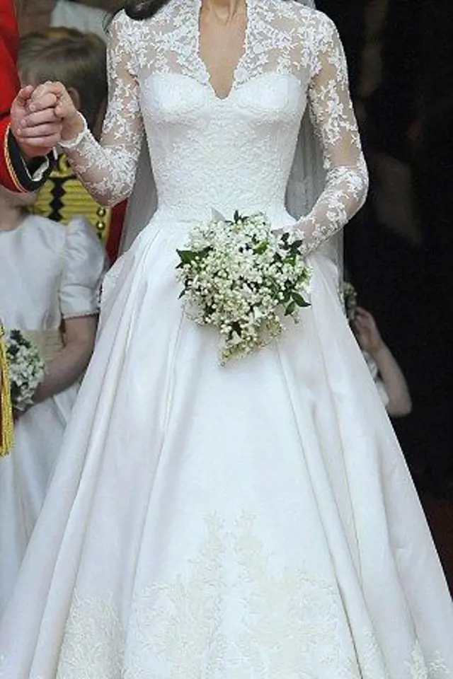 Všichni mají v paměti úchvatné šaty vévodkyně Kate.