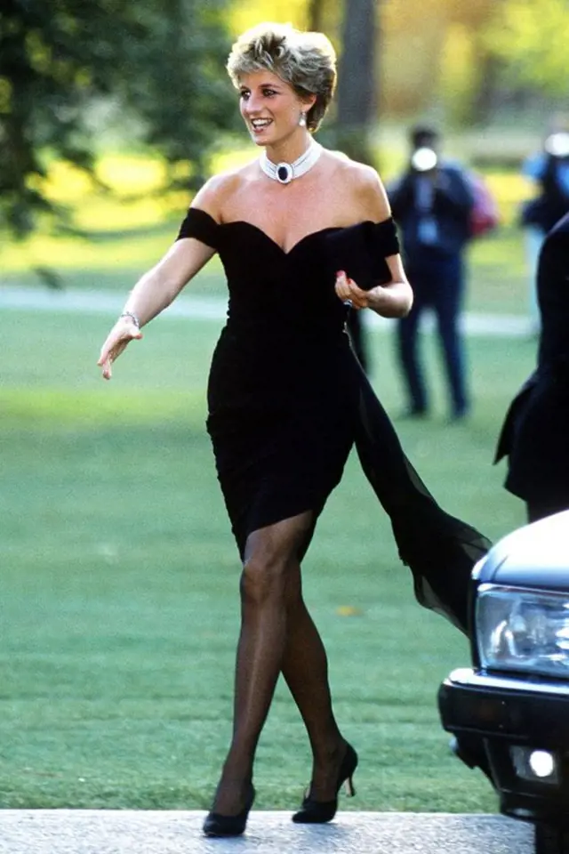 Princezna Diana byla krásná a upjatý protokol nebyl nic pro ni.