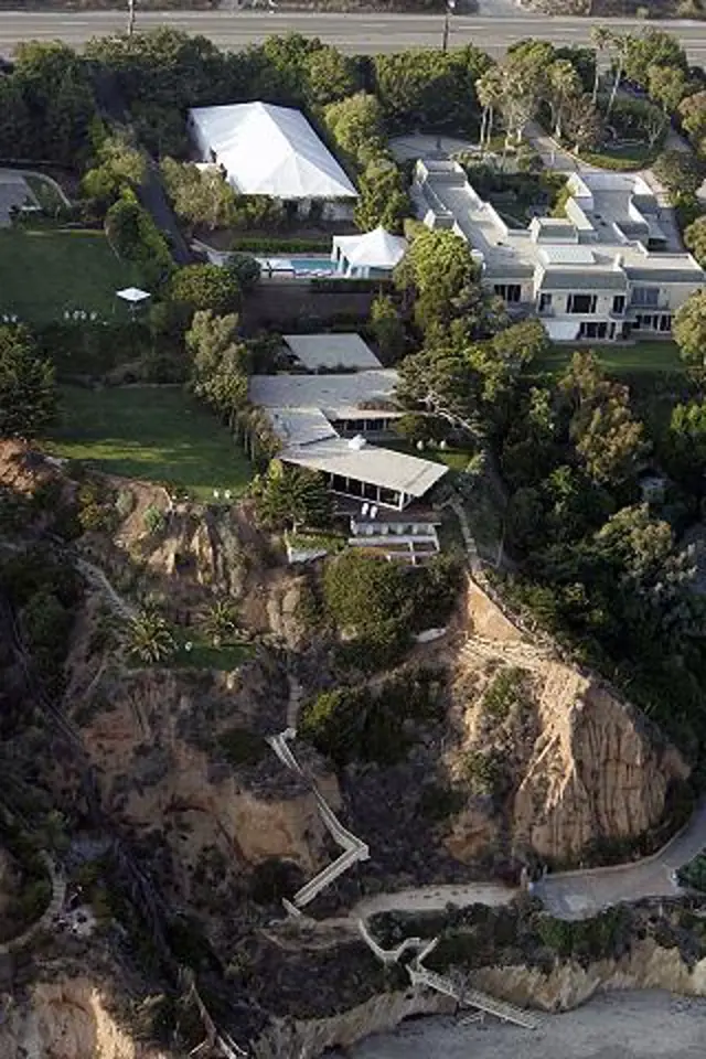Brad Pitt a Angelina Jolie prodávají svůj dům za 14 milionů