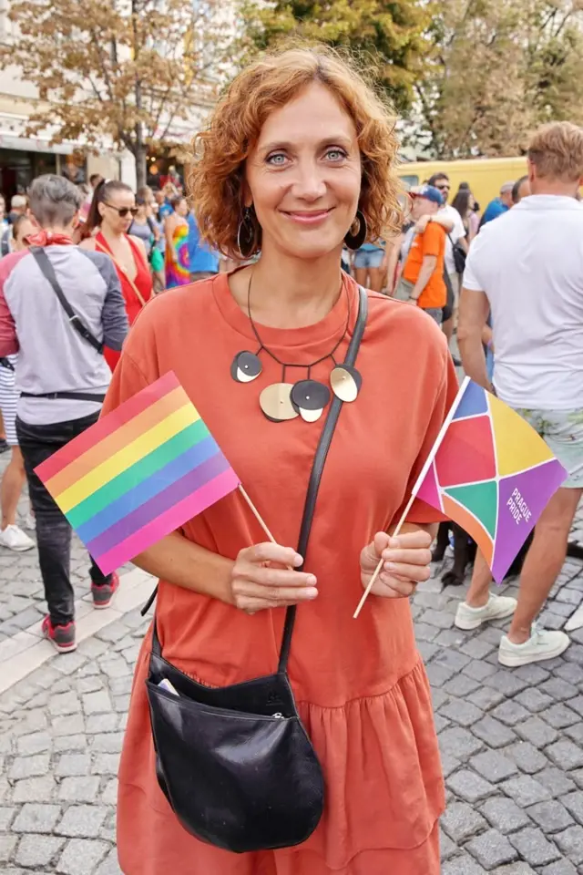 Ester Janečková je známá svojí podporou LGBT+ komunity.