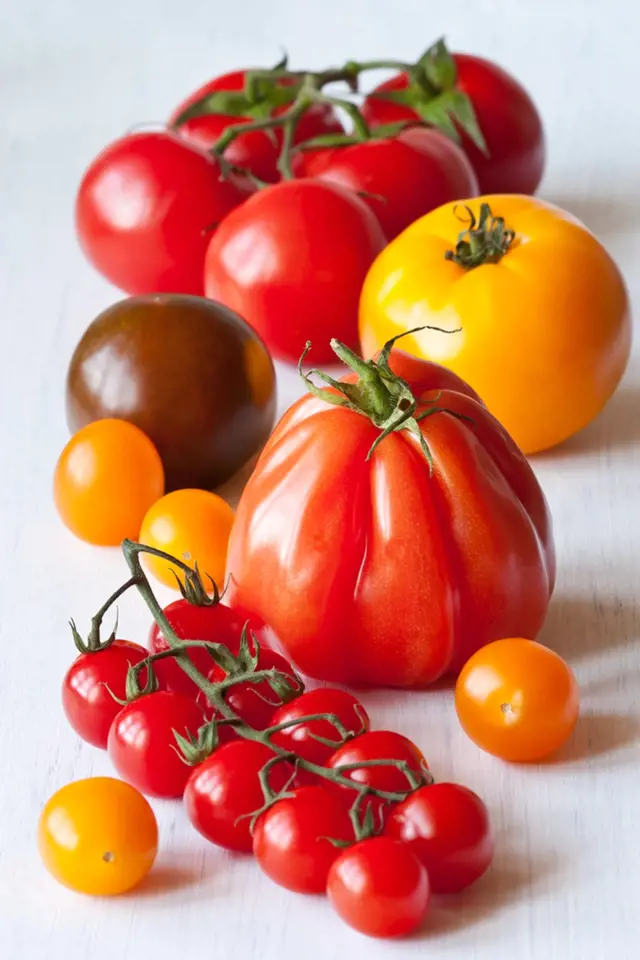 Do kečupu můžete přidat různé druhy rajčat.