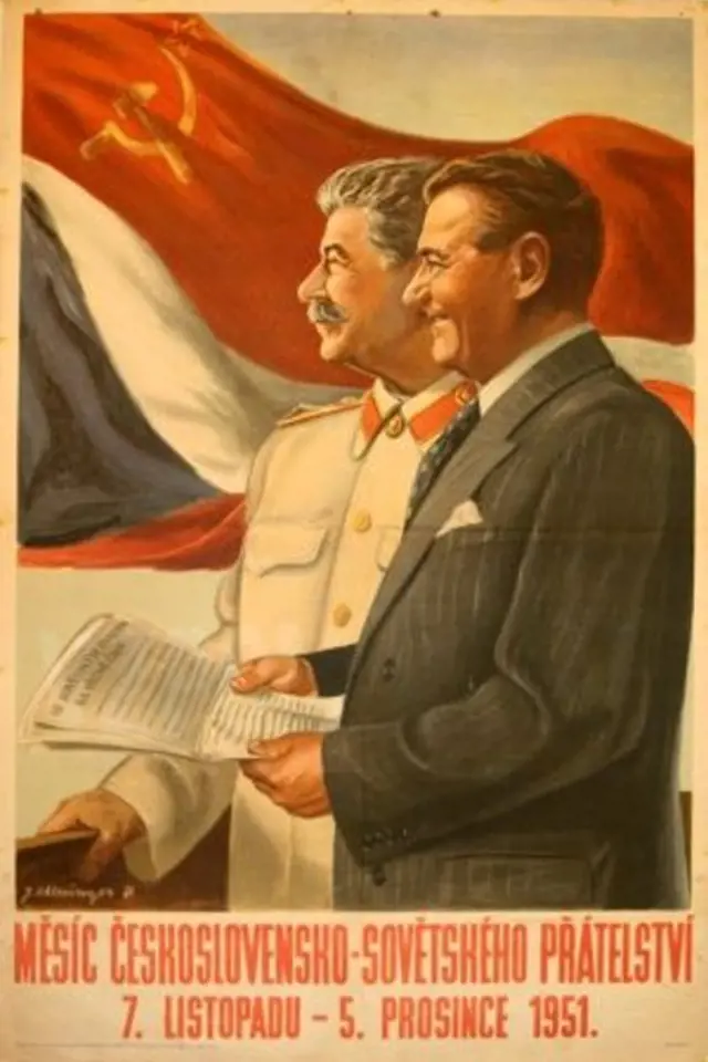 Klement Gottwald na plakátu oslavujícím československo - sovětské přátelství