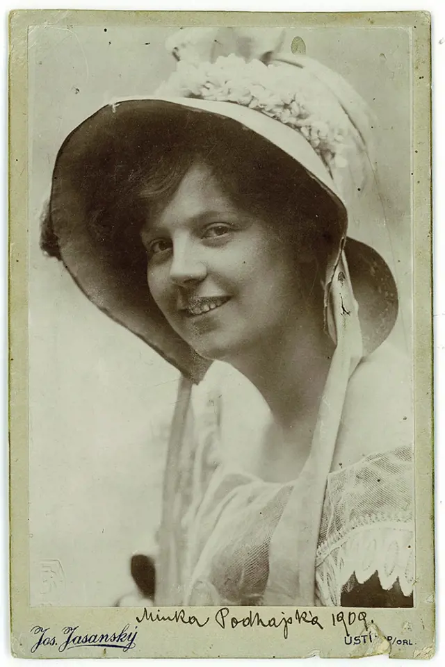 Portrét Minky z roku 1909.