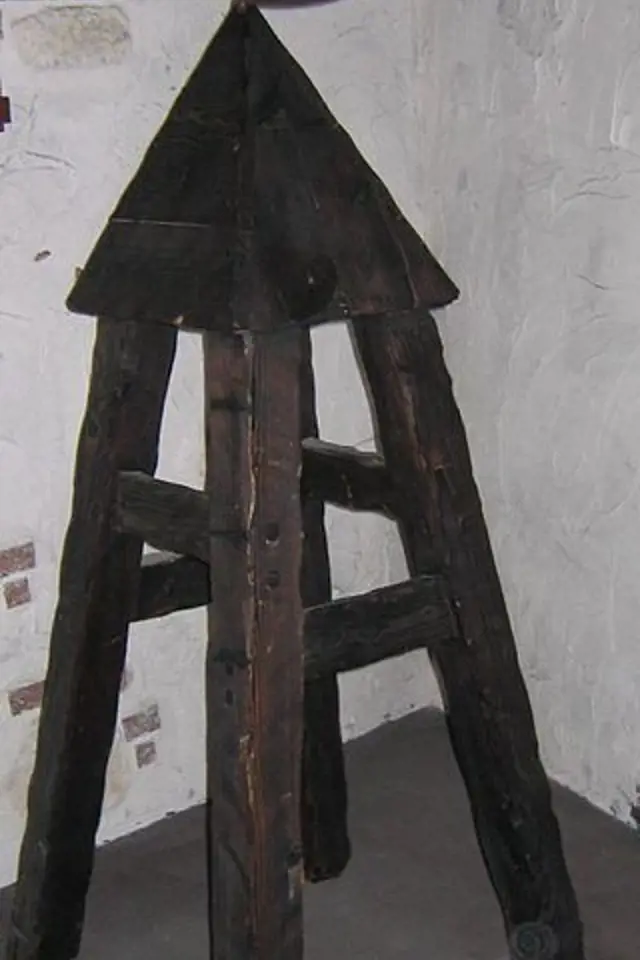 Jidášova stolice v muzeu mučících nástrojů v německém Freiburgu