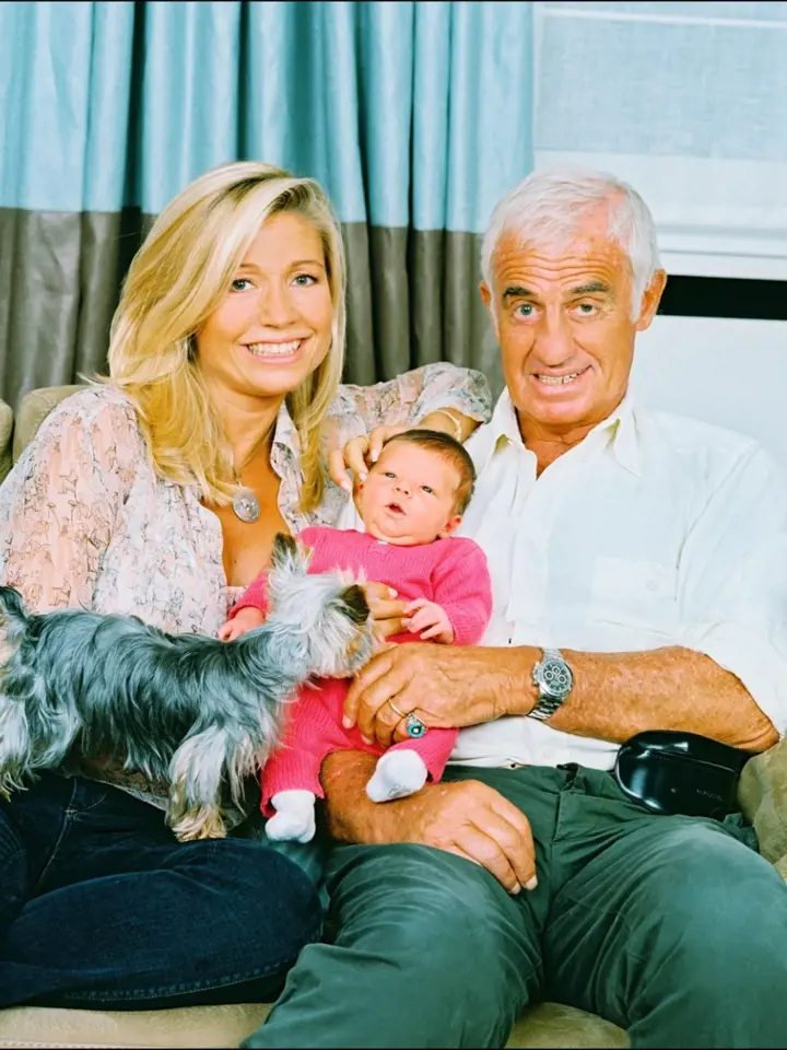 Jean-Paul Belmondo s exmanželkou Natty a dcerou Stellou.