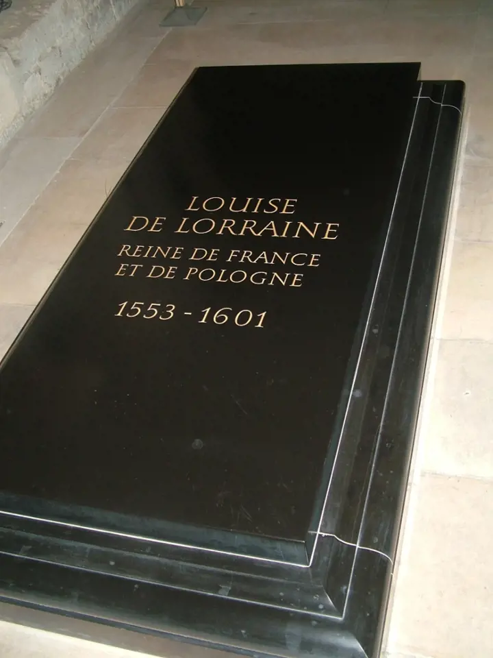Hrob Luisy Lotrinské v bazilice Saint Denis.