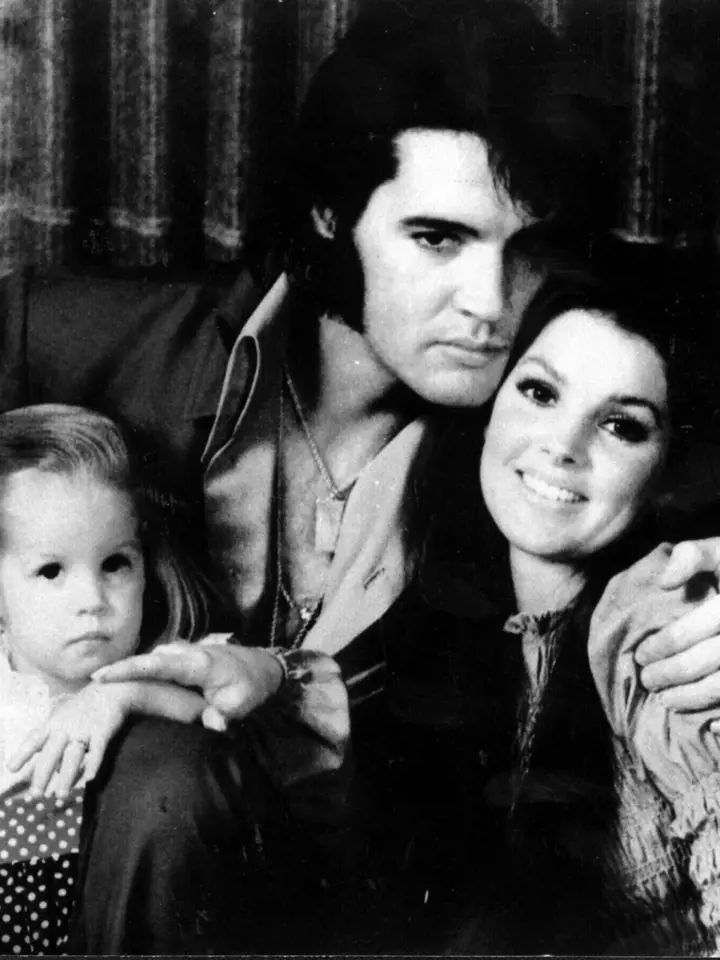 Elvis Presley s dcerou Marií a manželkou Priscillou